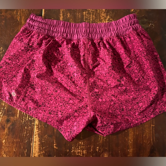 Lululemon Tracker Shorts - Picture 2 of 3